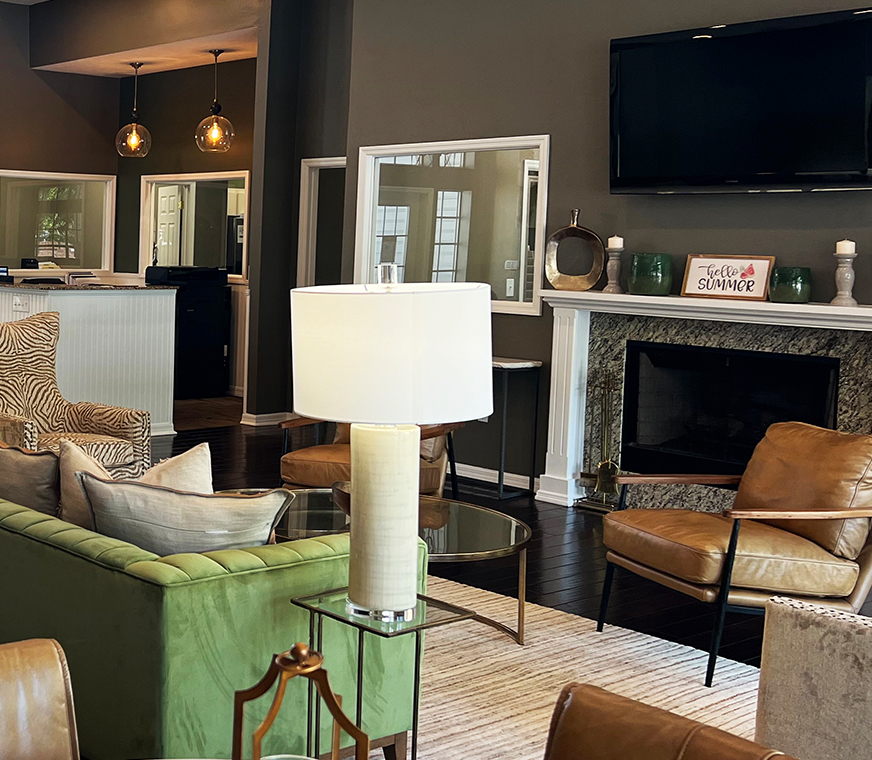 Huntington lakes interior lounge